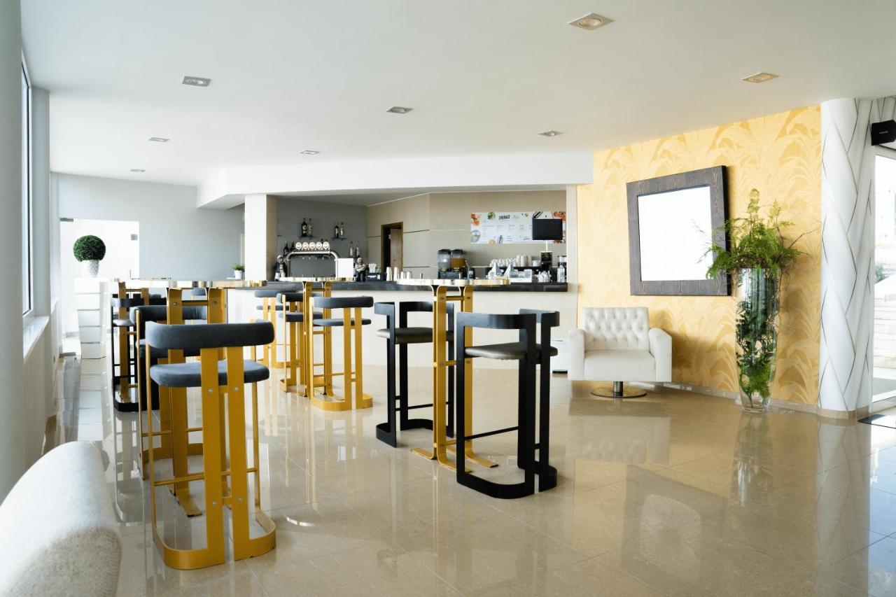 Hotel Cristal Praia Resort & Spa ヴィエイラ・デ・レイリア エクステリア 写真